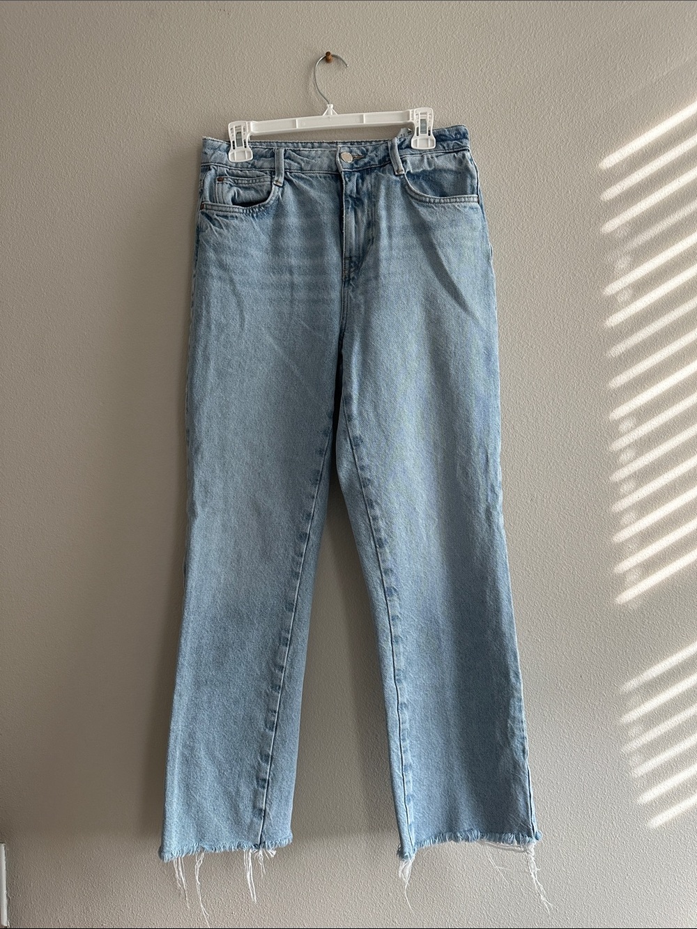 Zara Light Blue High Rise Mom jeans - Super Flattering